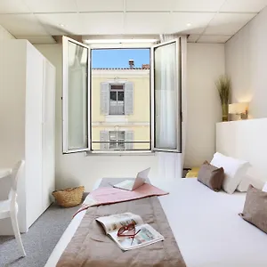 Hotel P.l.m.